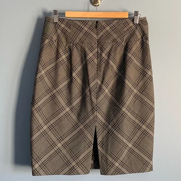 Express Design Studio - Plaid Ruffle Skirt - Picture 5 of 5